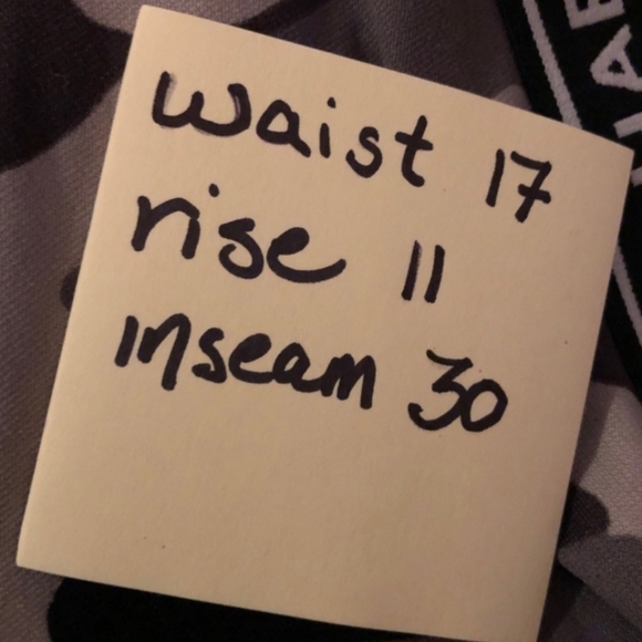 Michael kors size Large joggers in like new condition - Picture 6 of 6